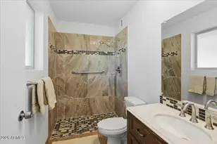 10916 W Peoria Ave, Sun City, AZ 85351 - Photo 14