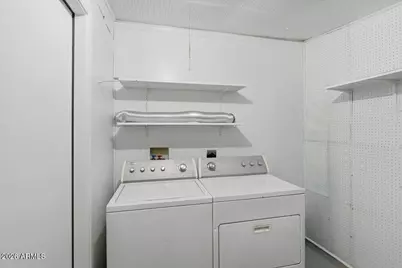 10916 W Peoria Avenue, Sun City, AZ 85351 - Photo 28