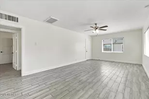 2535 E Clarendon Ave, Phoenix, AZ 85016 - Photo 8