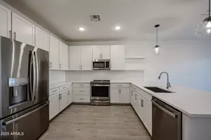 7986 W Frier Dr, Glendale, AZ 85303 - Photo 10