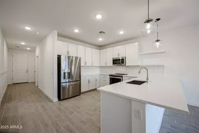 7986 W Frier Drive, Glendale, AZ 85303 - Photo 12