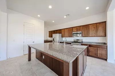7662 W Crabapple Drive, Peoria, AZ 85383 - Photo 4