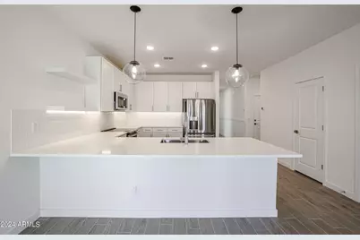 7908 W Frier Drive, Glendale, AZ 85303 - Photo 6