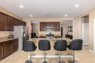 9244 W Denton Ln, Glendale, AZ 85305 - Photo 10