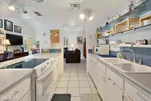 7815 E Rovey Ave, Scottsdale, AZ 85250 - Photo 10