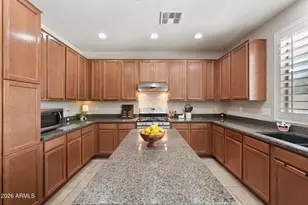 12735 W Lowden Rd, Peoria, AZ 85383 - Photo 2