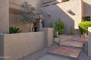 2626 E Arizona Biltmore Cir, Phoenix, AZ 85016 - Photo 1