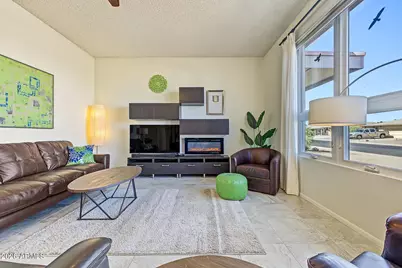 9121 W Long Hills Drive, Sun City, AZ 85351 - Photo 10