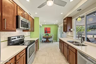 9121 W Long Hills Dr, Sun City, AZ 85351 - Photo 14