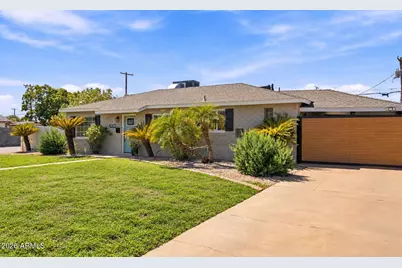 4002 N 32nd Place, Phoenix, AZ 85018 - Photo 2