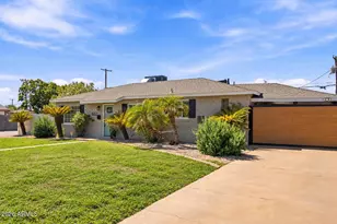 4002 N 32nd Pl, Phoenix, AZ 85018 - Photo 2