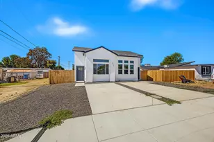 212 2nd Ave E, Buckeye, AZ 85326 - Photo 4