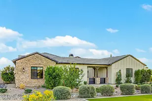 8323 E Regina Cir, Mesa, AZ 85207 - Photo 2