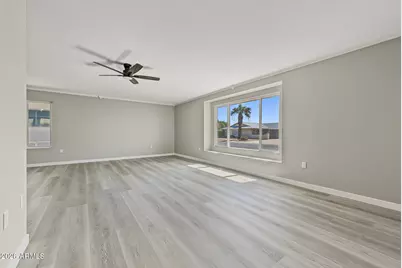 11070 W Pleasant Valley Road W, Sun City, AZ 85351 - Photo 8