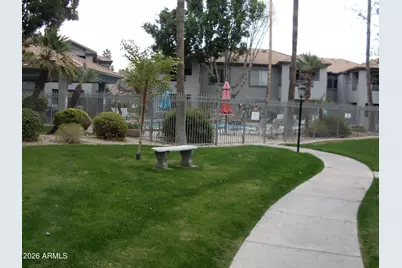 7401 W Arrowhead Clubhouse Drive #1001, Glendale, AZ 85308 - Photo 2