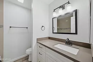 6527 N Maryland Cir, Phoenix, AZ 85013 - Photo 20