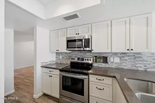 6527 N Maryland Cir, Phoenix, AZ 85013 - Photo 4