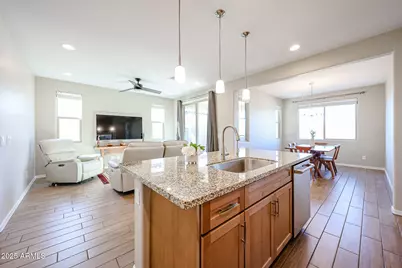 18062 W Amber Ridge Way, Goodyear, AZ 85338 - Photo 8