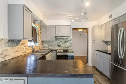 211 N Fairbanks Street, Huachuca City, AZ 85616 - Photo 2
