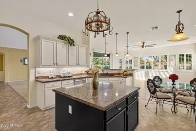 13388 W Chaparosa Way, Peoria, AZ 85383 - Photo 10