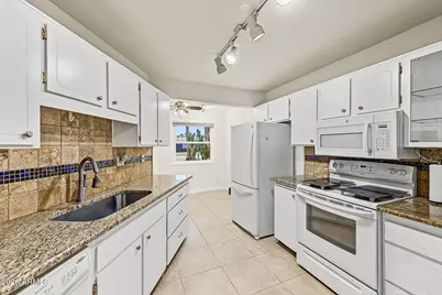 10918 W Thunderbird Boulevard, Sun City, AZ 85351 - Photo 8