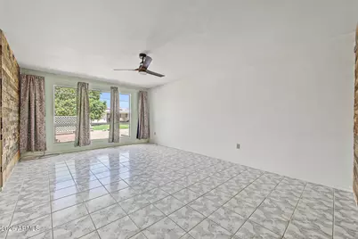10408 W Camden Avenue, Sun City, AZ 85351 - Photo 4