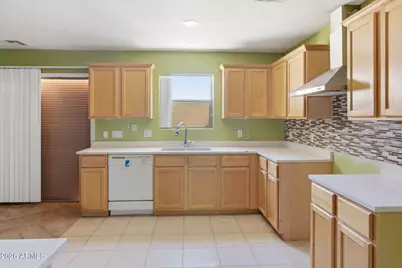11044 E Wallflower Lane, Florence, AZ 85132 - Photo 12