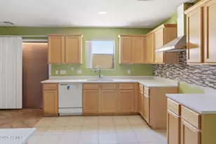 11044 E Wallflower Ln, Florence, AZ 85132 - Photo 12
