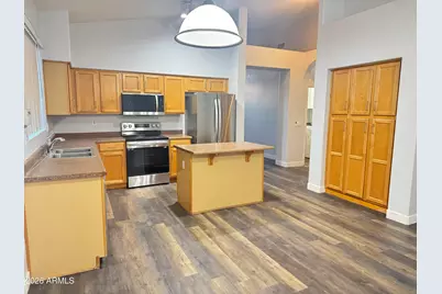 10752 W Bermuda Drive, Avondale, AZ 85392 - Photo 6