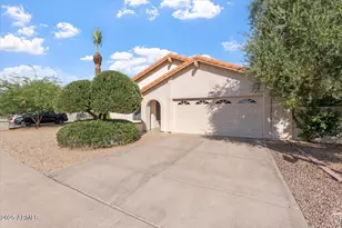 2151 S Catarina, Mesa, AZ 85202 - Photo 2
