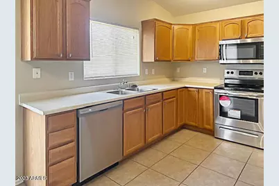 13410 W Watson Lane, Surprise, AZ 85379 - Photo 8