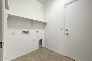 18190 W Ivy Ln, Surprise, AZ 85388 - Photo 26