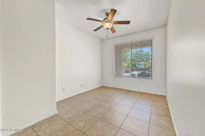 18190 W Ivy Lane, Surprise, AZ 85388 - Photo 10