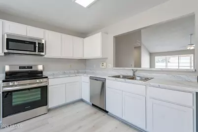 11926 N 78th Drive, Peoria, AZ 85345 - Photo 8