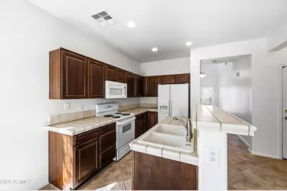 5209 W Shaw Butte Drive, Glendale, AZ 85304 - Photo 6