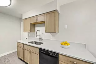 10123 N 96th Ave, Peoria, AZ 85345 - Photo 10
