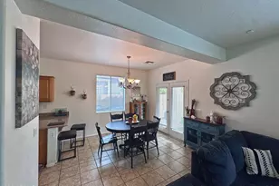 1032 E Cantebria Dr, Gilbert, AZ 85296 - Photo 10