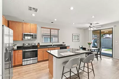 18391 W Stinson Drive, Surprise, AZ 85374 - Photo 10