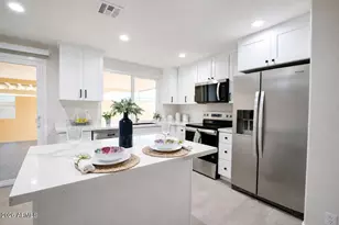 552 N Hobson Plaza, Mesa, AZ 85203 - Photo 1