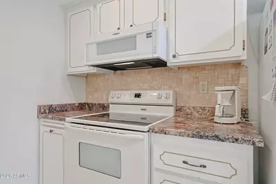 10025 W Forrester Drive, Sun City, AZ 85351 - Photo 12