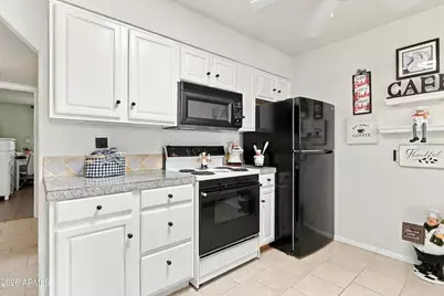 9465 N 111th Avenue, Sun City, AZ 85351 - Photo 10