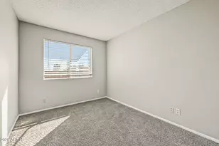 2106 W Pontiac Dr, Phoenix, AZ 85027 - Photo 18