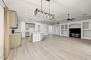 2521 W Darrel Rd, Phoenix, AZ 85041 - Photo 16