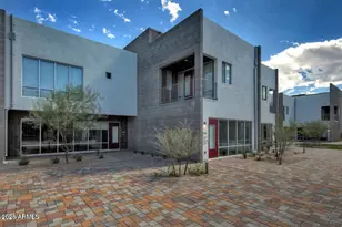 4700 N 40th St, Phoenix, AZ 85018 - Photo 1