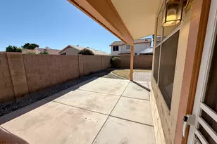 9765 W Yukon Dr, Peoria, AZ 85382 - Photo 30