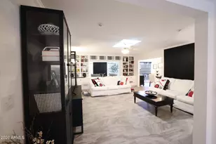16 E Calavar Rd, Phoenix, AZ 85022 - Photo 34