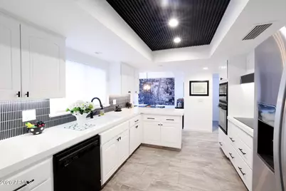 16 E Calavar Road, Phoenix, AZ 85022 - Photo 24