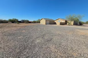 40709 N 253rd Ave, Morristown, AZ 85342 - Photo 14