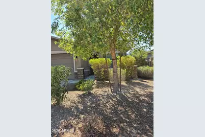 17439 W Eagle Court, Goodyear, AZ 85338 - Photo 4