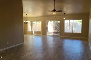 1002 E Hearne Way, Gilbert, AZ 85234 - Photo 2